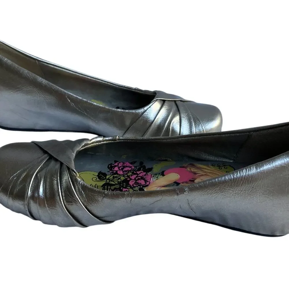 Hanna Montana shimmering slip-on shoe size 4